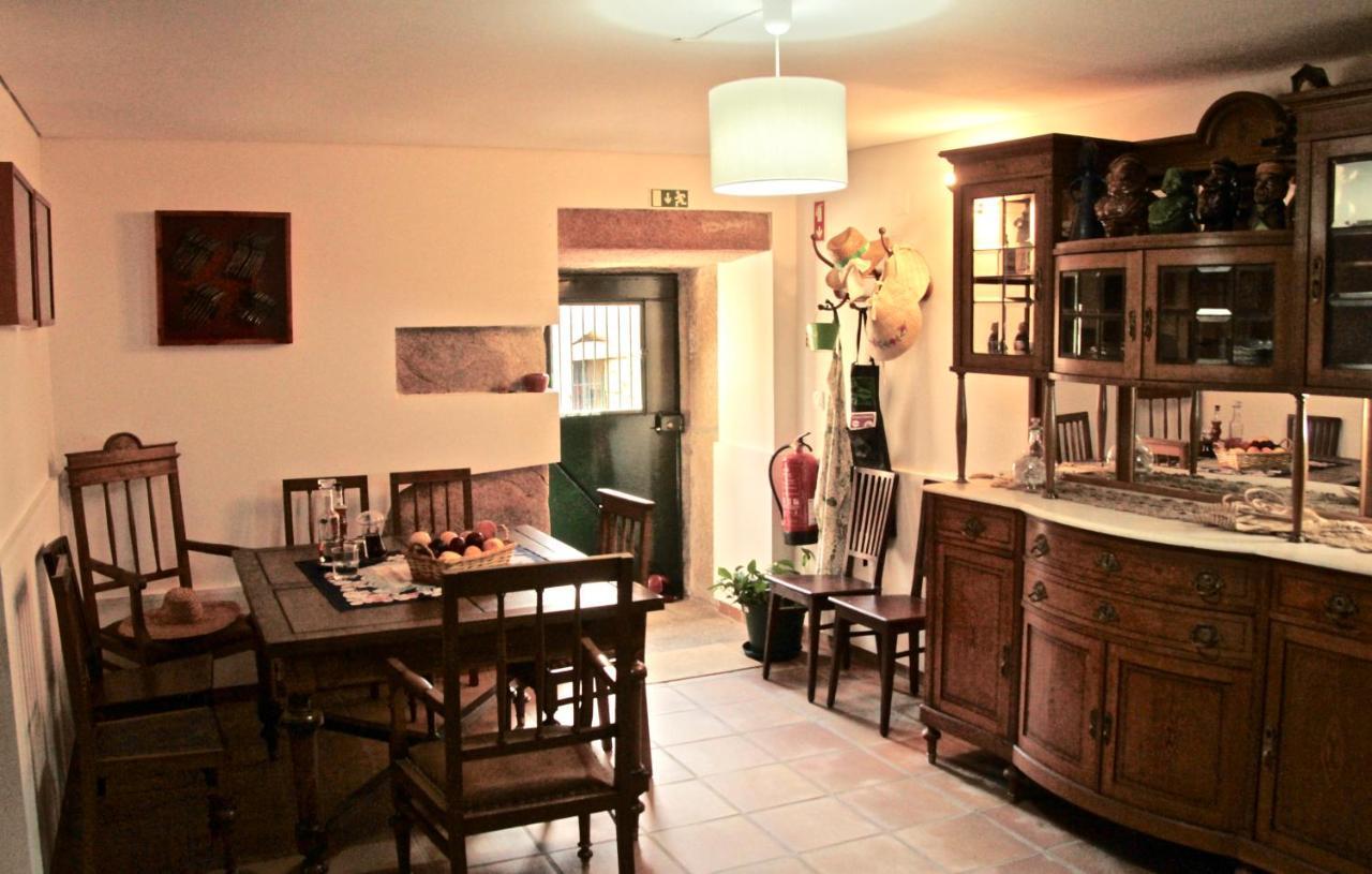 Casa Do Balcao Guest House Alcains Luaran gambar
